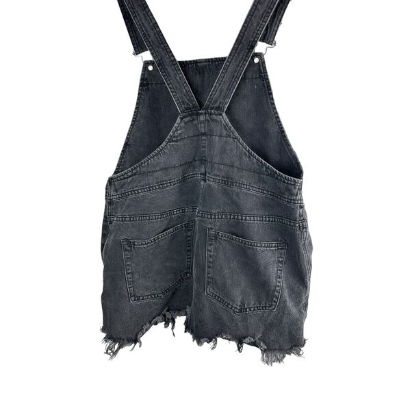 Free People Torn Up Denim Cut Off Skirt Overalls Black Denim Jumper 6 / 28 - Picture 5 of 15